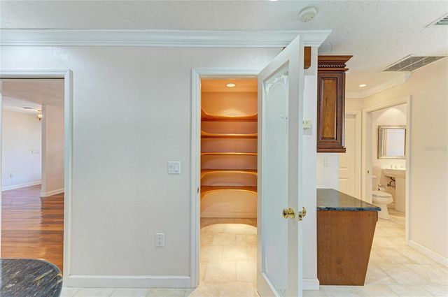 5668 COUNTRY LAKES DRIVE, Sarasota, FL 34243