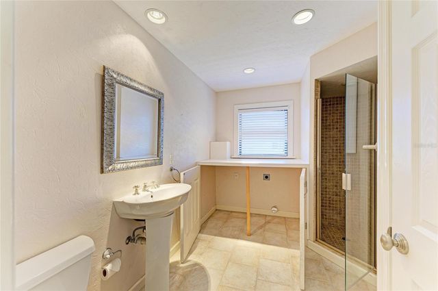 5668 COUNTRY LAKES DRIVE, Sarasota, FL 34243