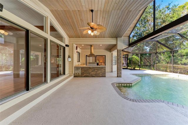 5668 COUNTRY LAKES DRIVE, Sarasota, FL 34243