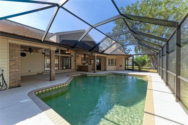 5668 COUNTRY LAKES DRIVE, Sarasota, FL 34243