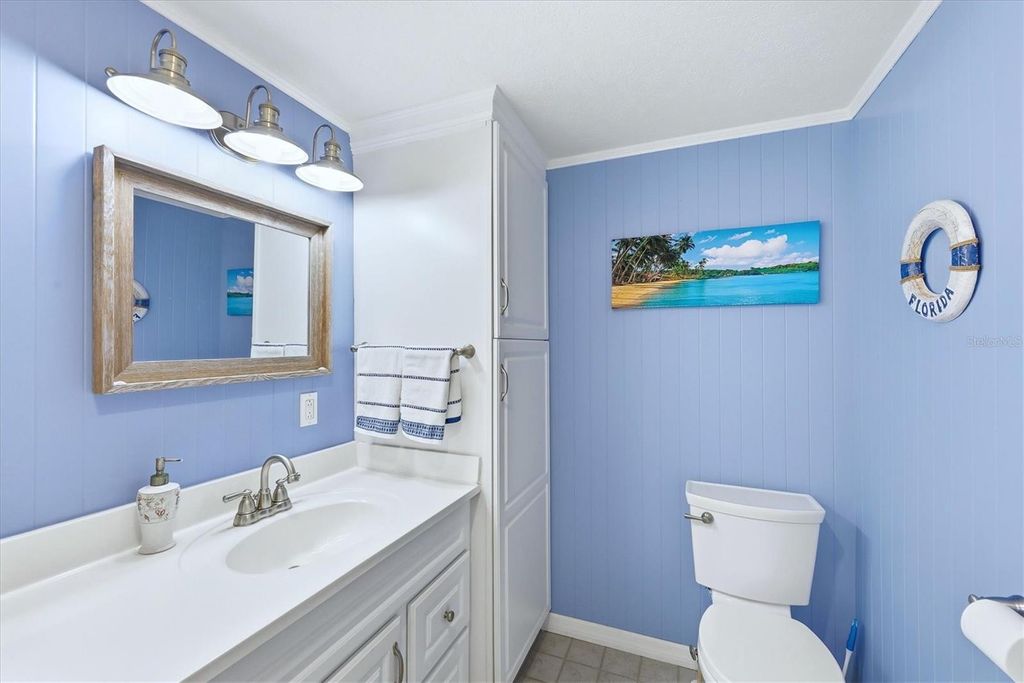 Image 19 of property listing at 6222 FALCON DRIVE, Englewood, FL 34224