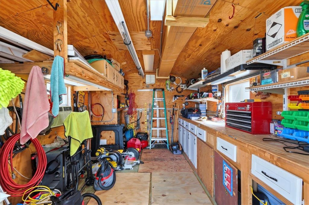 Image 26 of property listing at 6222 FALCON DRIVE, Englewood, FL 34224