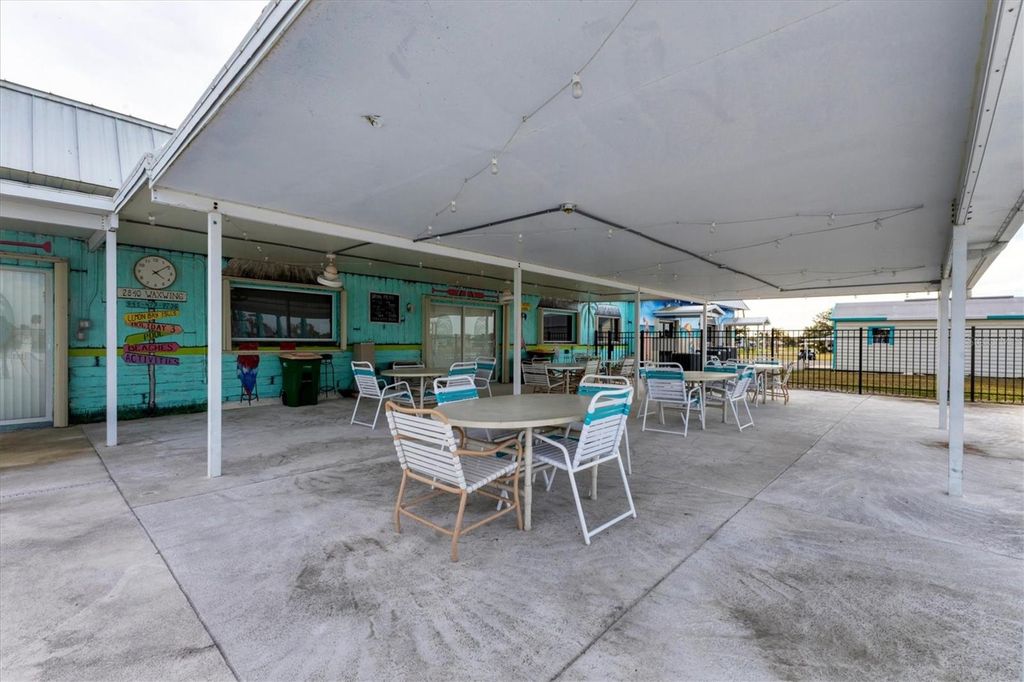 Image 37 of property listing at 6222 FALCON DRIVE, Englewood, FL 34224