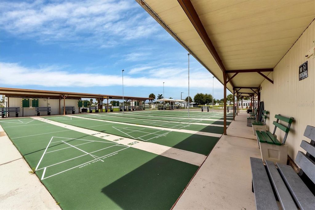 Image 43 of property listing at 6222 FALCON DRIVE, Englewood, FL 34224