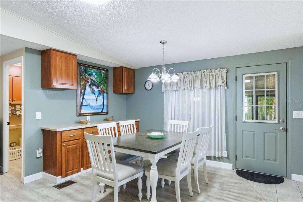 Image 9 of property listing at 6222 FALCON DRIVE, Englewood, FL 34224