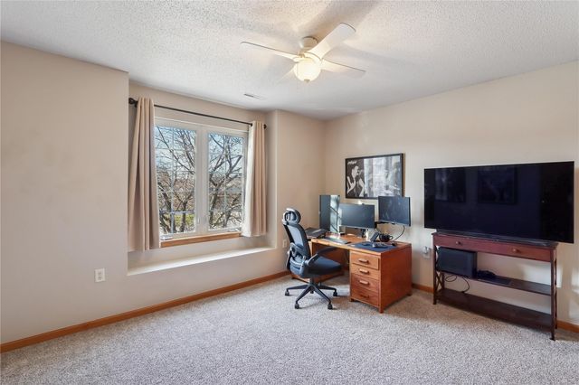 580 Avalon Place, Coralville, IA 52241