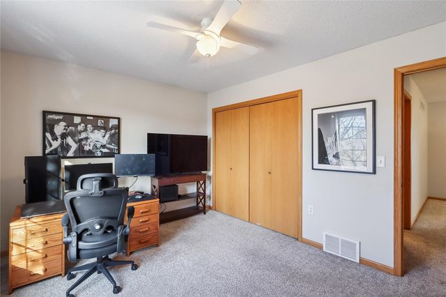 580 Avalon Place, Coralville, IA 52241