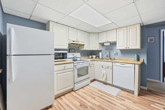 59 School St B2, Northborough, MA 01532
