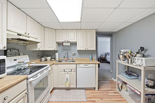 59 School St B2, Northborough, MA 01532
