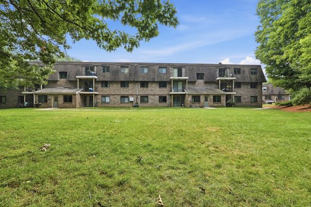 59 School St B2, Northborough, MA 01532