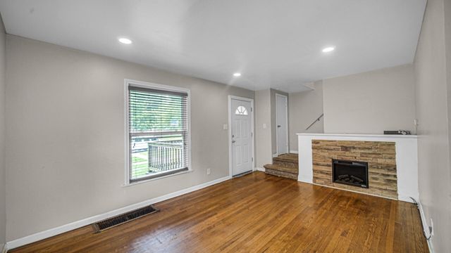 6740 Wicker, Hammond, IN 46323