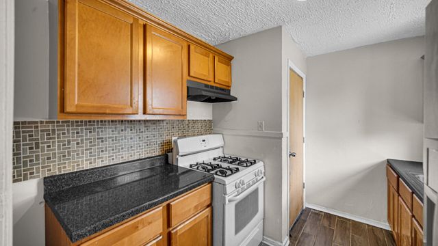 6740 Wicker, Hammond, IN 46323