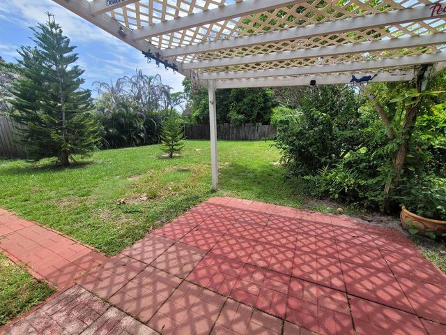 715 SE Forgal Street, Port St. Lucie, FL 34983