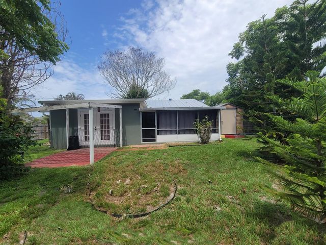 715 SE Forgal Street, Port St. Lucie, FL 34983