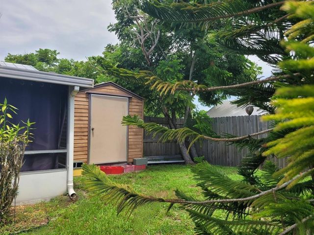 715 SE Forgal Street, Port St. Lucie, FL 34983