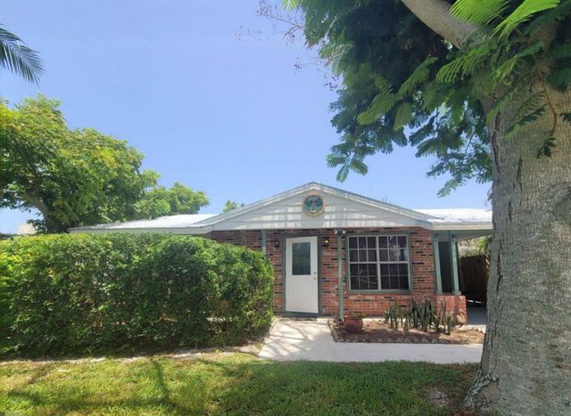 715 SE Forgal Street, Port St. Lucie, FL 34983