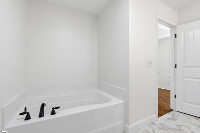 27 Macle Court, Travelers Rest, SC 29690