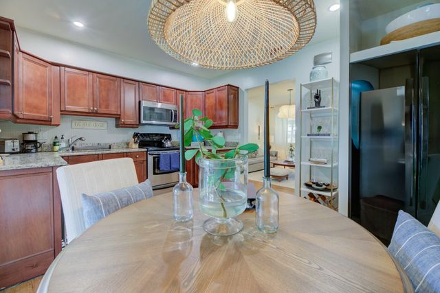 3940 NE 13th Avenue, Oakland Park, FL 33334