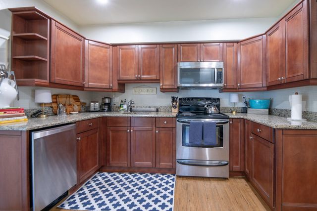 3940 NE 13th Avenue, Oakland Park, FL 33334