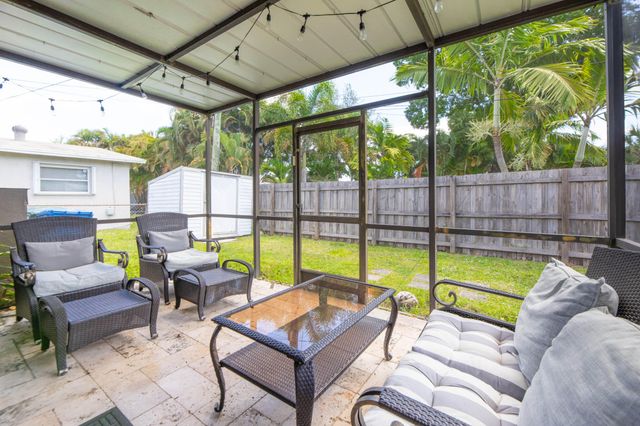 3940 NE 13th Avenue, Oakland Park, FL 33334