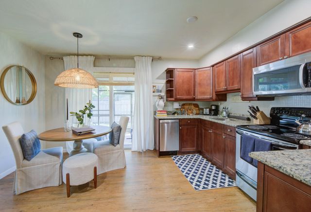 3940 NE 13th Avenue, Oakland Park, FL 33334