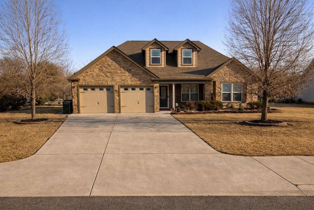 288 Honeyberry Lane, Rossville, GA 30741