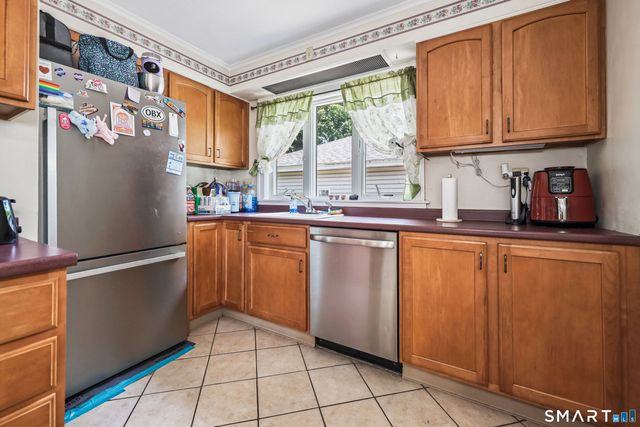 6 Rheel Street, Vernon, CT 06066