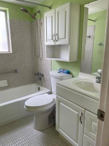 2960 Lake Osborne Drive 107, Lake Worth Beach, FL 33461