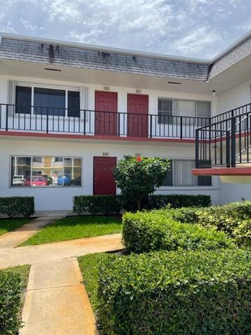 2960 Lake Osborne Drive 107, Lake Worth Beach, FL 33461