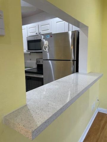 2960 Lake Osborne Drive 107, Lake Worth Beach, FL 33461