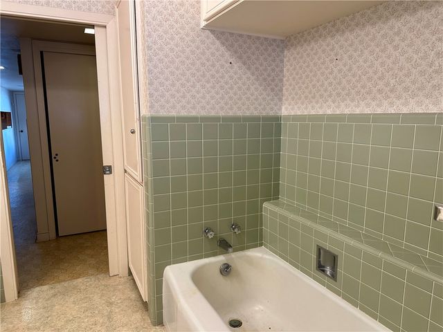 101 Ashburn Ave, Robstown, TX 78380