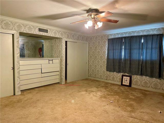 101 Ashburn Ave, Robstown, TX 78380