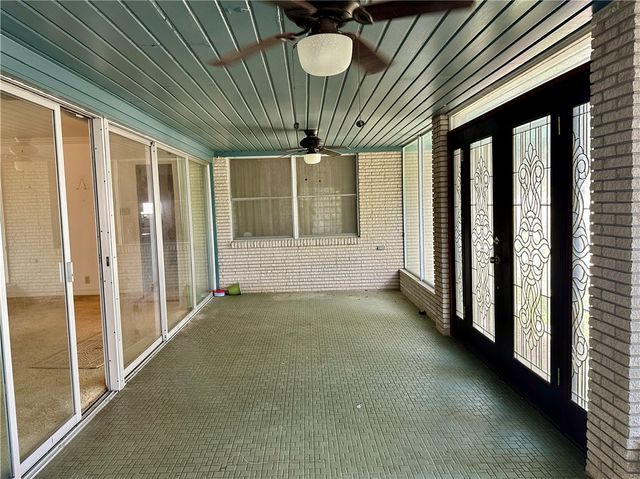 101 Ashburn Ave, Robstown, TX 78380