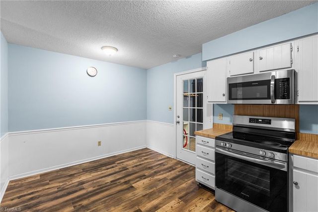 4000 S Bend Drive 109, Winston-salem, NC 27107