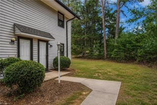 4000 S Bend Drive 109, Winston-salem, NC 27107