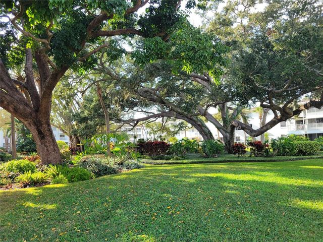 2009 CANAL DRIVE N4, Bradenton, FL 34207