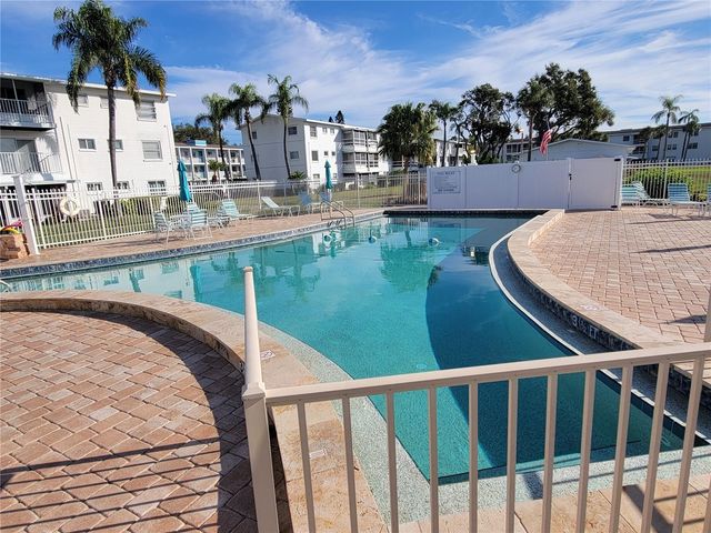 2009 CANAL DRIVE N4, Bradenton, FL 34207