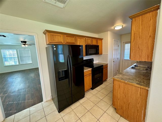 710 Honeysuckle DR, Leander, TX 78641