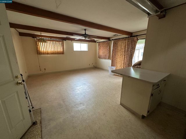 323 De Anza Dr, Vallejo, CA 94589