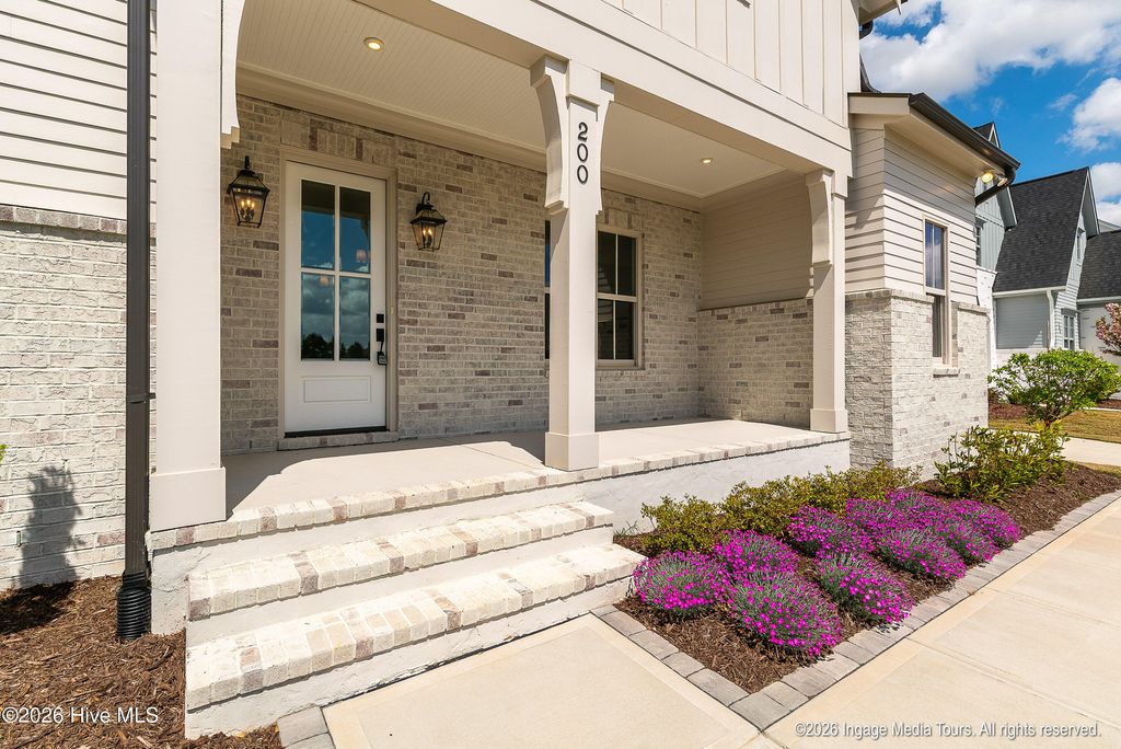 Image 5 of property listing at 200 Pine Tree Point, Snow Hill, NC 28580