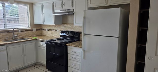 571 Roxella Lane C, Las Vegas, NV 89110