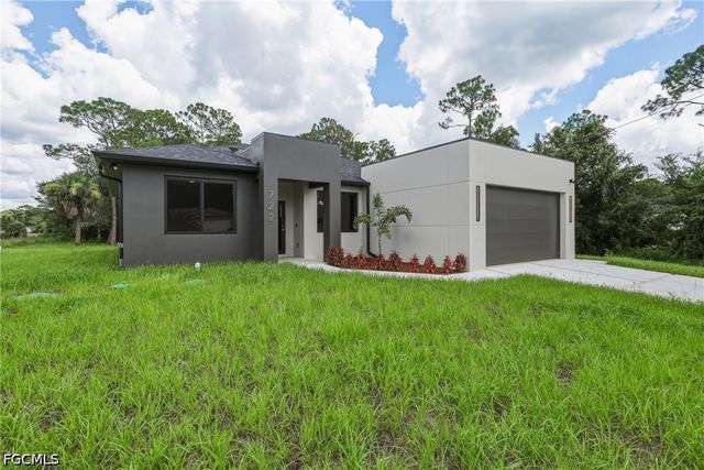 722 Roosevelt AVE, Lehigh Acres, FL 33936