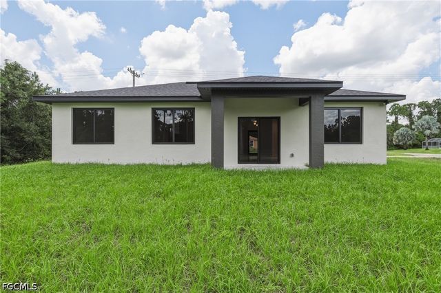 722 Roosevelt AVE, Lehigh Acres, FL 33936