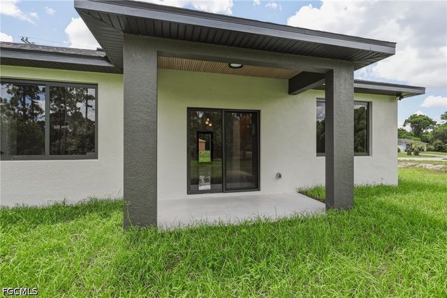 722 Roosevelt AVE, Lehigh Acres, FL 33936