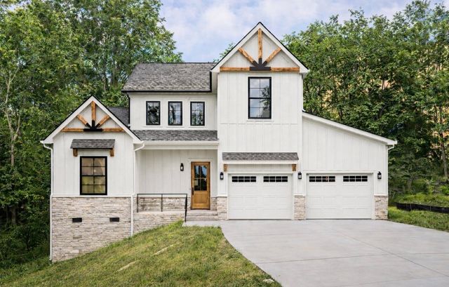 1104 S Graycroft Ave, Madison, TN 37115