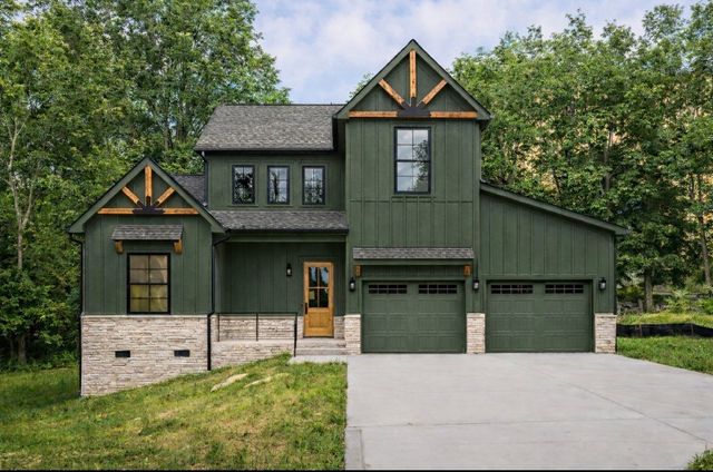 1104 S Graycroft Ave, Madison, TN 37115