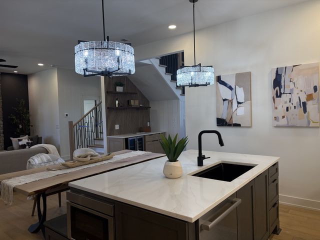 1104 S Graycroft Ave, Madison, TN 37115