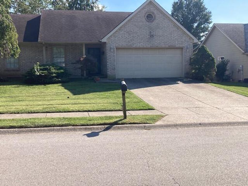 133 Hawthorne Drive, Georgetown, KY 40324