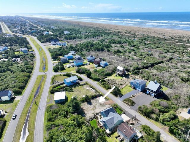 578 Sand Dune Avenue SW, Ocean Shores, WA 98569
