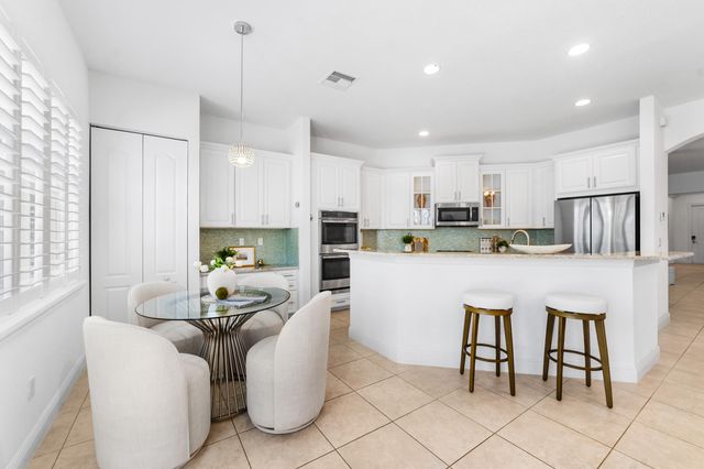9820 S Miralago Way, Parkland, FL 33076